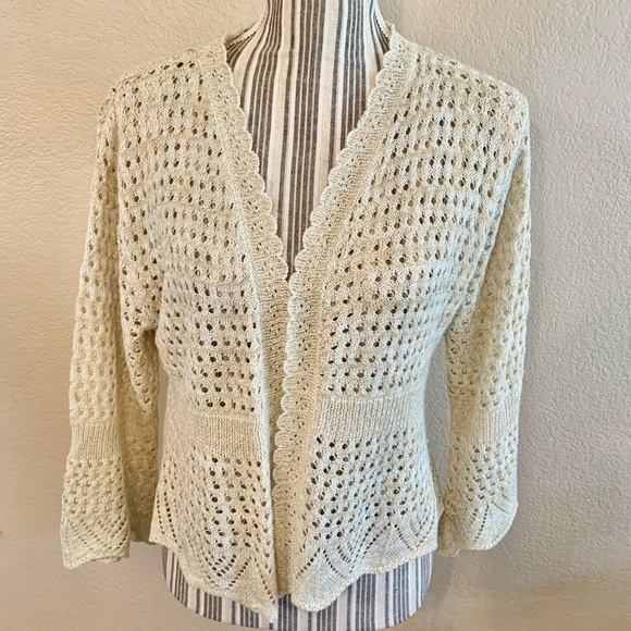 Sweet Kizz Sweaters - Cardigan XL Sweet Kizz Crochet Knit Cropped Flared Sleeves Taupe Cream Scalloped
